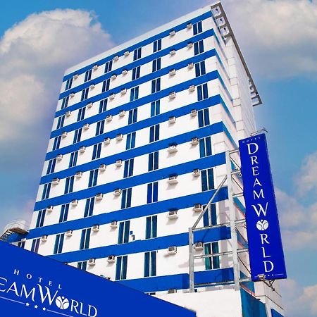 Hotel Dreamworld North Edsa Кесон-Сіті Екстер'єр фото